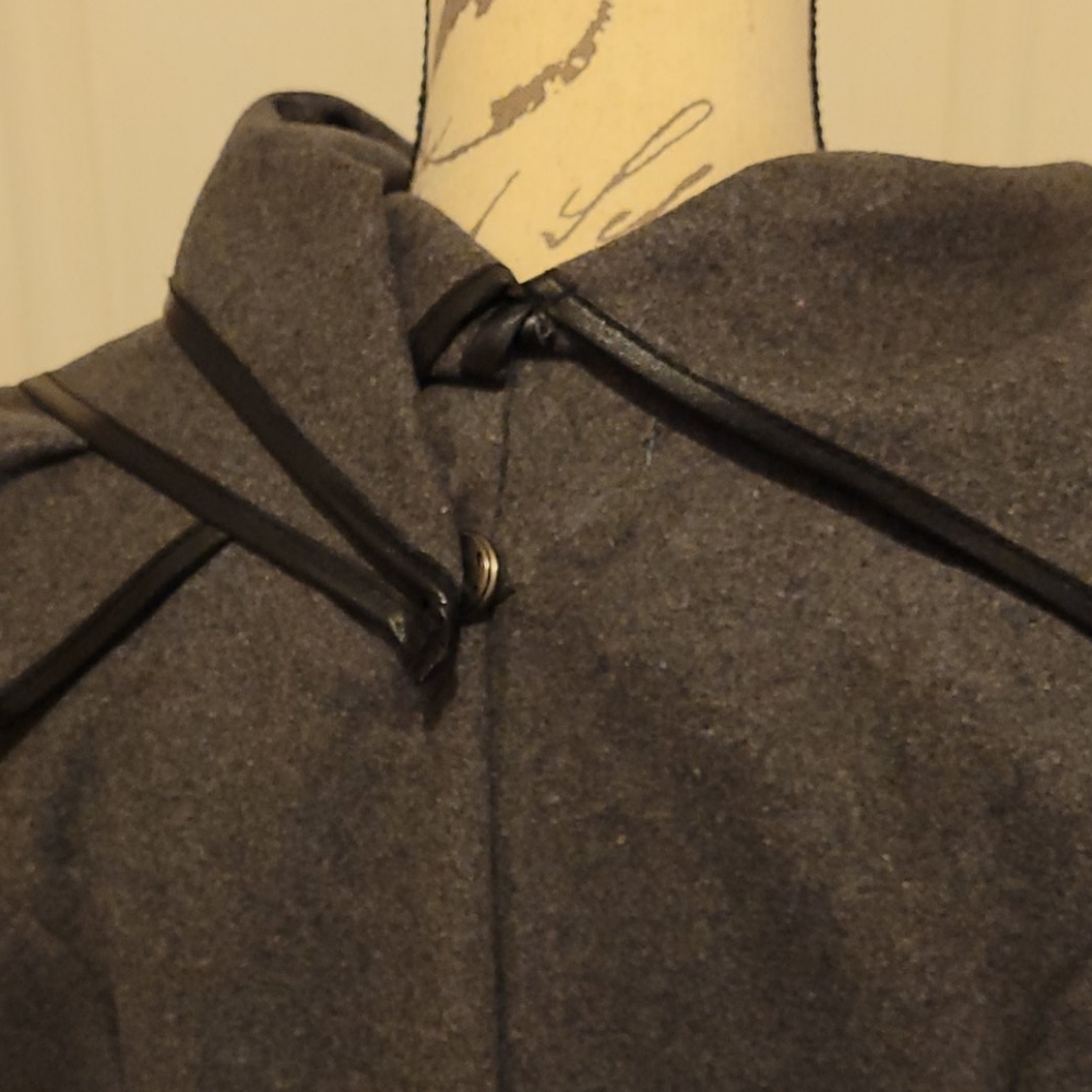 Jacket - Picture 6 of 7
